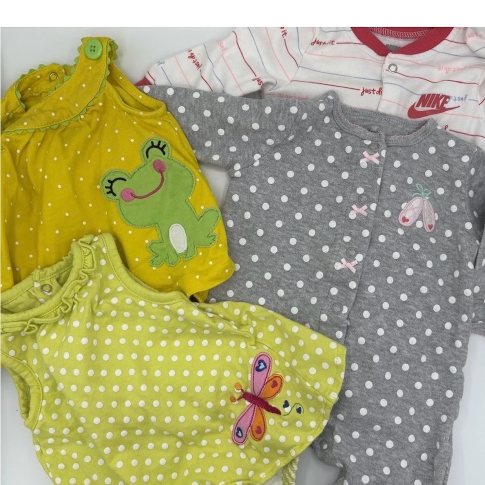 Carters Infant 3-6 Month Lot One Piece  Outfits Sleepers Girl  4 Pieces - Picture 15 of 15